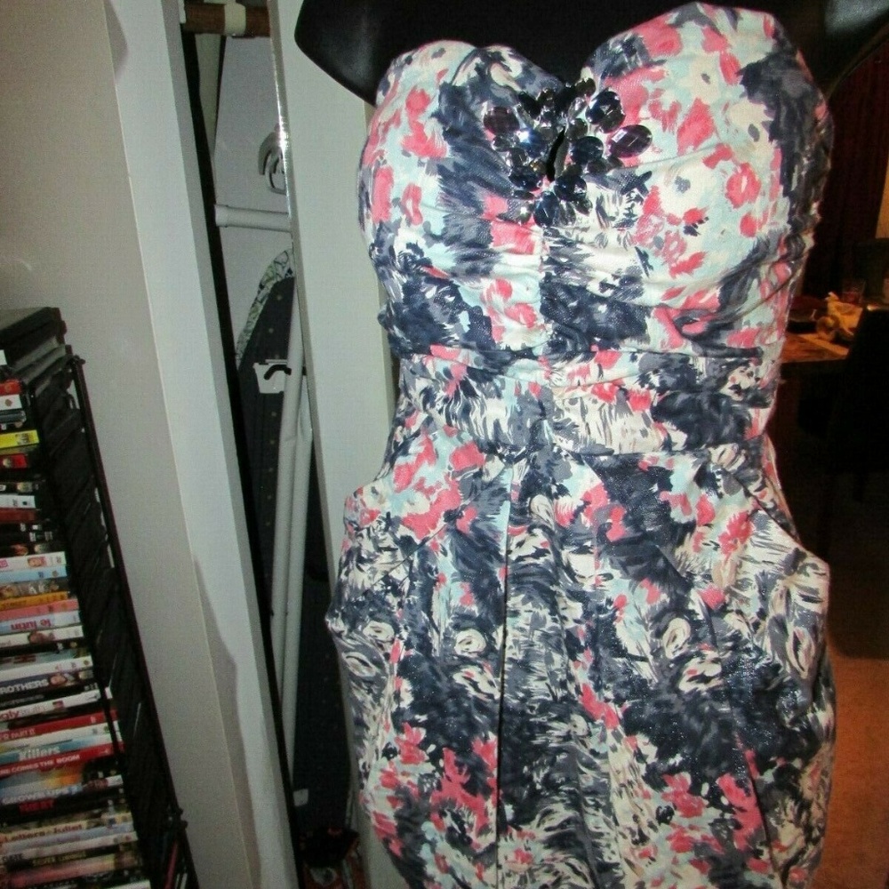 MOMOCO ITALIAN BRAND STRAPLESS BODYCON DRESS SZ XS